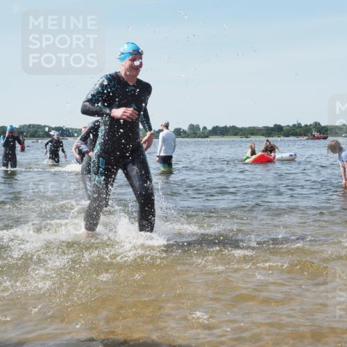 22.06.2025 - Viking Triathlon KatJ http://msf.ph/oto/8103958 22.06.2025 10:35:08 Schwimmen 139, 157, 204, 296, 365, 475, 495, 548, 660 meine-sportfotos.de