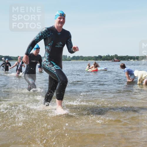22.06.2025 - Viking Triathlon KatJ http://msf.ph/oto/8103964 22.06.2025 10:35:08 Schwimmen 139, 157, 204, 296, 365, 475, 495, 548, 660 meine-sportfotos.de