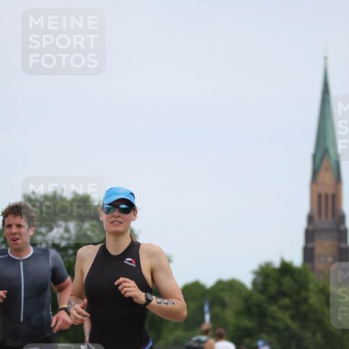 22.06.2025 - Viking Triathlon H.Heesch http://msf.ph/oto/8103975 22.06.2025 13:23:03 Laufen 200, 297, 384, 487 meine-sportfotos.de