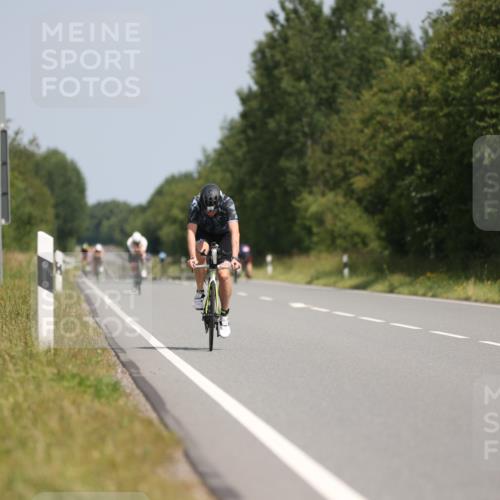 22.06.2025 - Viking Triathlon Yannick Fuchs http://msf.ph/oto/8103982 22.06.2025 12:07:20 Radfahren 3, 21, 200, 469 meine-sportfotos.de