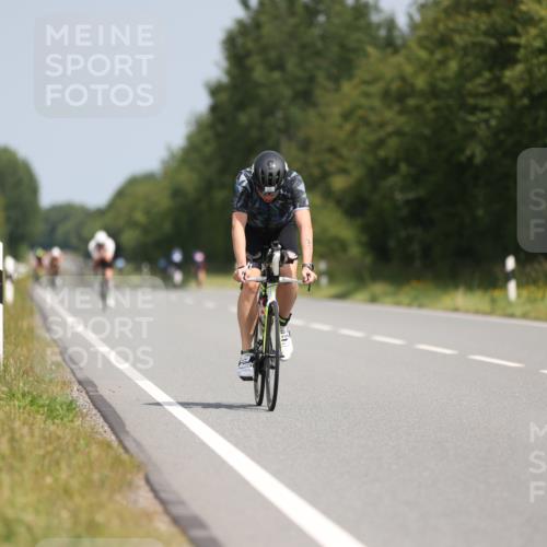 22.06.2025 - Viking Triathlon Yannick Fuchs http://msf.ph/oto/8103989 22.06.2025 12:07:21 Radfahren 3, 21, 200, 469 meine-sportfotos.de