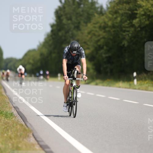22.06.2025 - Viking Triathlon Yannick Fuchs http://msf.ph/oto/8103998 22.06.2025 12:07:21 Radfahren 3, 21, 200, 469 meine-sportfotos.de