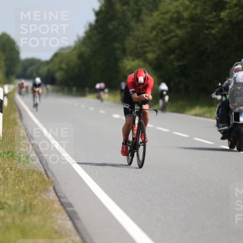 22.06.2025 - Viking Triathlon Yannick Fuchs http://msf.ph/oto/8104012 22.06.2025 11:27:39 Radfahren 235, 397 meine-sportfotos.de