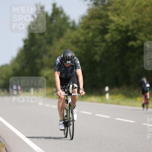 22.06.2025 - Viking Triathlon Yannick Fuchs http://msf.ph/oto/8104016 22.06.2025 12:07:22 Radfahren 3, 21, 200, 469 meine-sportfotos.de