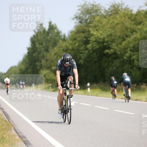 22.06.2025 - Viking Triathlon Yannick Fuchs http://msf.ph/oto/8104025 22.06.2025 12:07:22 Radfahren 3, 21, 200, 469 meine-sportfotos.de