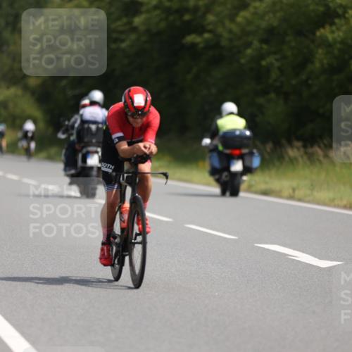 22.06.2025 - Viking Triathlon Yannick Fuchs http://msf.ph/oto/8104037 22.06.2025 11:27:40 Radfahren 235, 397 meine-sportfotos.de