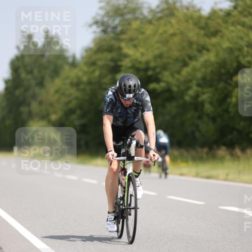 22.06.2025 - Viking Triathlon Yannick Fuchs http://msf.ph/oto/8104038 22.06.2025 12:07:23 Radfahren 3, 21, 469 meine-sportfotos.de