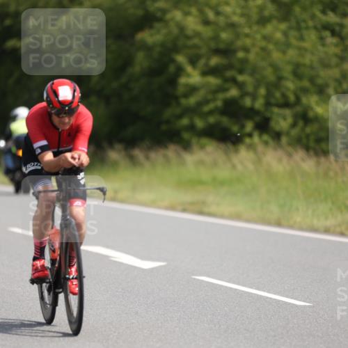 22.06.2025 - Viking Triathlon Yannick Fuchs http://msf.ph/oto/8104054 22.06.2025 11:27:40 Radfahren 235, 397 meine-sportfotos.de