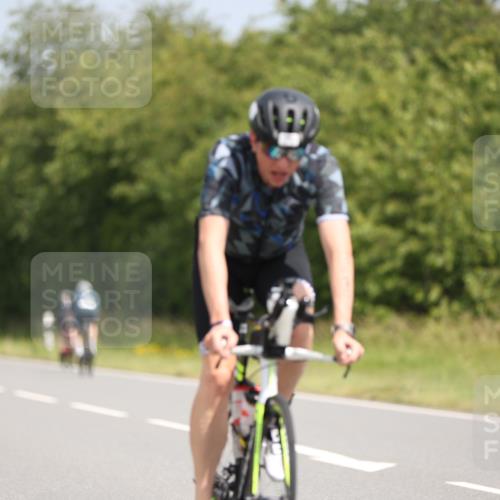 22.06.2025 - Viking Triathlon Yannick Fuchs http://msf.ph/oto/8104056 22.06.2025 12:07:23 Radfahren 3, 21, 469 meine-sportfotos.de