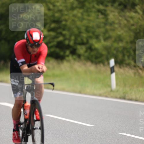 22.06.2025 - Viking Triathlon Yannick Fuchs http://msf.ph/oto/8104064 22.06.2025 11:27:41 Radfahren 235, 397 meine-sportfotos.de