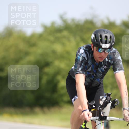 22.06.2025 - Viking Triathlon Yannick Fuchs http://msf.ph/oto/8104067 22.06.2025 12:07:24 Radfahren 21, 469 meine-sportfotos.de