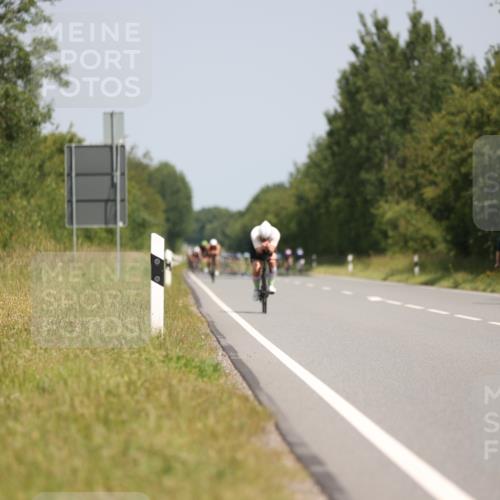 22.06.2025 - Viking Triathlon Yannick Fuchs http://msf.ph/oto/8104072 22.06.2025 12:07:25 Radfahren 21, 469 meine-sportfotos.de