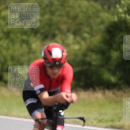 22.06.2025 - Viking Triathlon Yannick Fuchs http://msf.ph/oto/8104086 22.06.2025 11:27:41 Radfahren 235, 397 meine-sportfotos.de