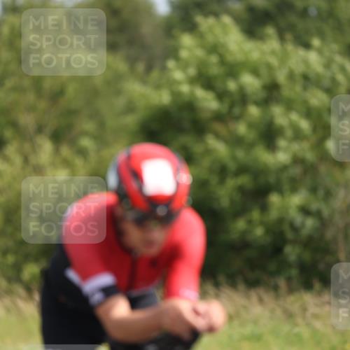 22.06.2025 - Viking Triathlon Yannick Fuchs http://msf.ph/oto/8104096 22.06.2025 11:27:41 Radfahren 235, 397 meine-sportfotos.de