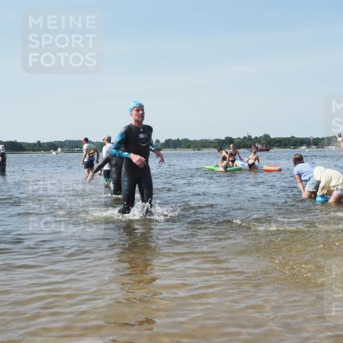 22.06.2025 - Viking Triathlon KatJ http://msf.ph/oto/8104099 22.06.2025 10:35:15 Schwimmen 139, 157, 204, 296, 365, 508, 632, 660 meine-sportfotos.de