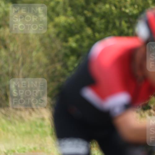 22.06.2025 - Viking Triathlon Yannick Fuchs http://msf.ph/oto/8104108 22.06.2025 11:27:42 Radfahren 235, 397 meine-sportfotos.de
