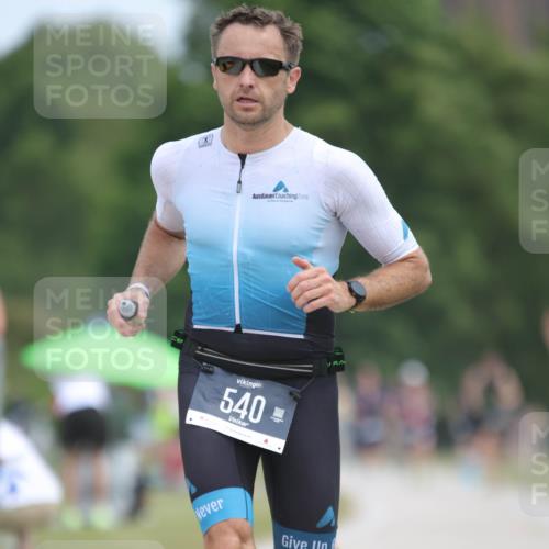 22.06.2025 - Viking Triathlon H.Heesch http://msf.ph/oto/8104109 22.06.2025 13:23:31 Laufen 188, 500, 540 meine-sportfotos.de