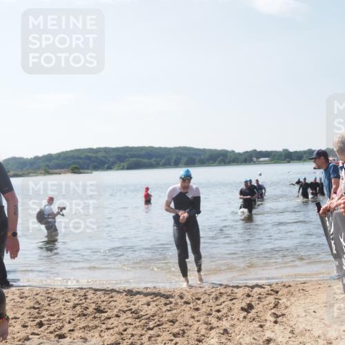 22.06.2025 - Viking Triathlon MichiJ http://msf.ph/oto/8104112 22.06.2025 10:47:10 Schwimmen 51, 74, 76, 378, 421 meine-sportfotos.de