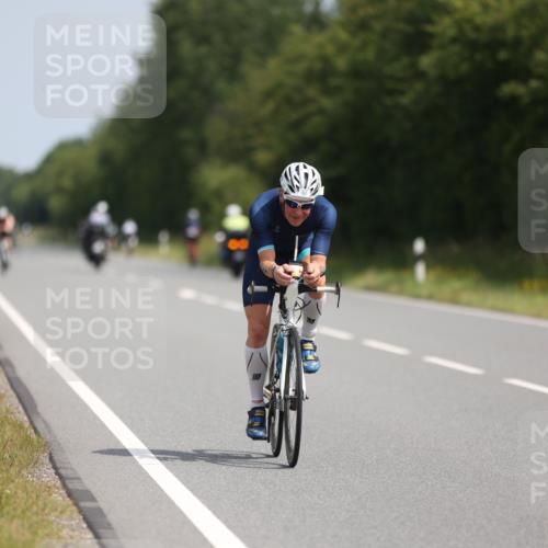 22.06.2025 - Viking Triathlon Yannick Fuchs http://msf.ph/oto/8104114 22.06.2025 11:27:46 Radfahren 222, 397 meine-sportfotos.de