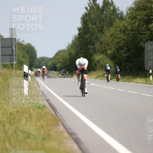 22.06.2025 - Viking Triathlon Yannick Fuchs http://msf.ph/oto/8104115 22.06.2025 12:07:27 Radfahren 21, 382, 469 meine-sportfotos.de