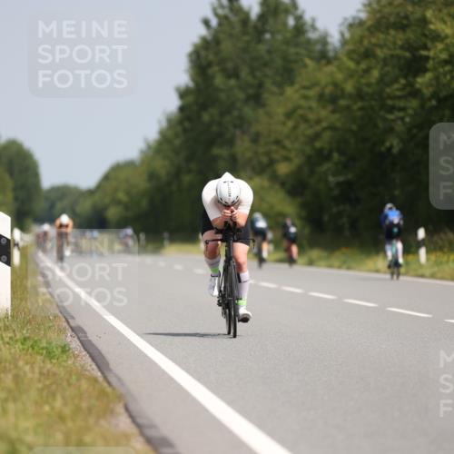 22.06.2025 - Viking Triathlon Yannick Fuchs http://msf.ph/oto/8104118 22.06.2025 12:07:27 Radfahren 21, 382, 469 meine-sportfotos.de