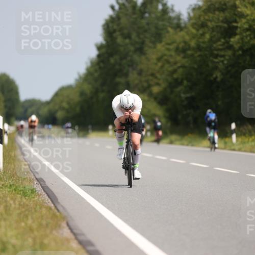 22.06.2025 - Viking Triathlon Yannick Fuchs http://msf.ph/oto/8104127 22.06.2025 12:07:28 Radfahren 21, 382, 469 meine-sportfotos.de