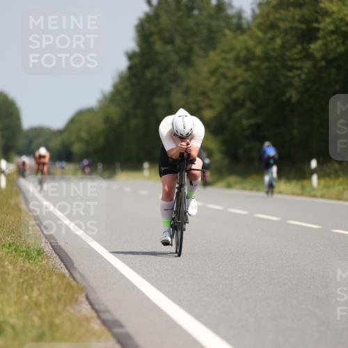 22.06.2025 - Viking Triathlon Yannick Fuchs http://msf.ph/oto/8104133 22.06.2025 12:07:28 Radfahren 21, 382, 469 meine-sportfotos.de