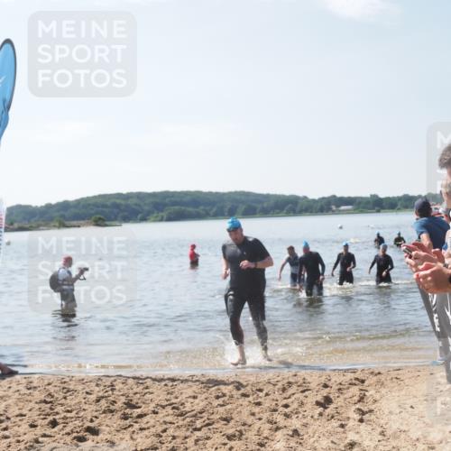 22.06.2025 - Viking Triathlon MichiJ http://msf.ph/oto/8104170 22.06.2025 10:47:20 Schwimmen 51, 74, 76, 267, 421, 547 meine-sportfotos.de