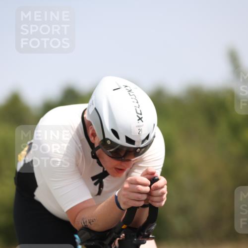 22.06.2025 - Viking Triathlon Yannick Fuchs http://msf.ph/oto/8104208 22.06.2025 12:07:31 Radfahren 21, 33, 382 meine-sportfotos.de