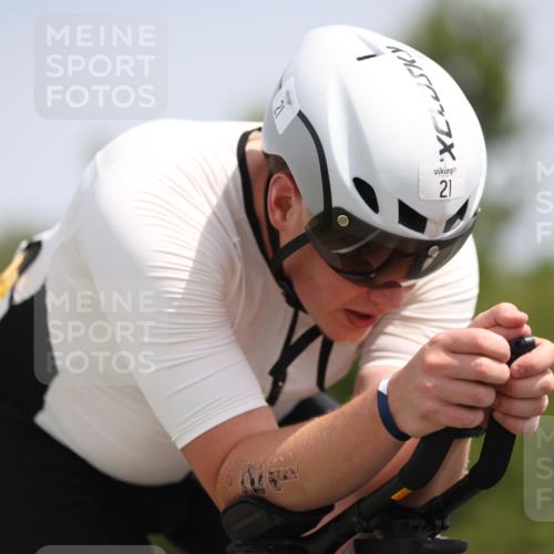 22.06.2025 - Viking Triathlon Yannick Fuchs http://msf.ph/oto/8104216 22.06.2025 12:07:31 Radfahren 21, 33, 382 meine-sportfotos.de