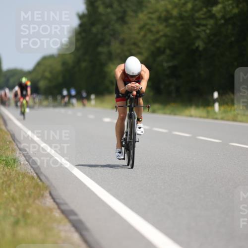 22.06.2025 - Viking Triathlon Yannick Fuchs http://msf.ph/oto/8104234 22.06.2025 12:07:35 Radfahren 11, 33, 179, 382, 420 meine-sportfotos.de