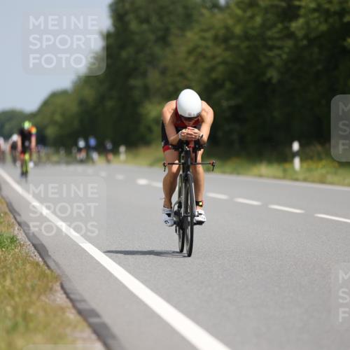 22.06.2025 - Viking Triathlon Yannick Fuchs http://msf.ph/oto/8104238 22.06.2025 12:07:35 Radfahren 11, 33, 179, 382, 420 meine-sportfotos.de