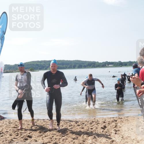 22.06.2025 - Viking Triathlon MichiJ http://msf.ph/oto/8104256 22.06.2025 10:47:27 Schwimmen 23, 74, 76, 183, 267, 421, 547 meine-sportfotos.de
