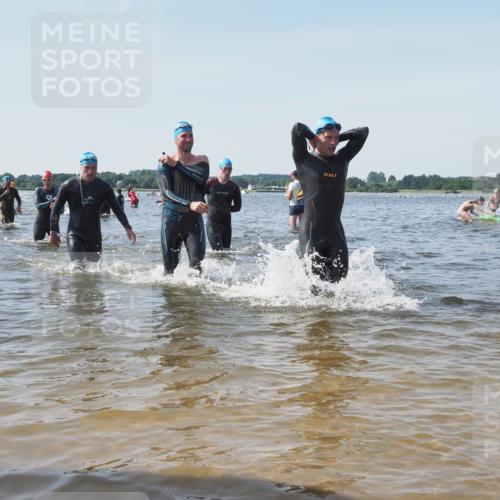 22.06.2025 - Viking Triathlon KatJ http://msf.ph/oto/8104261 22.06.2025 10:35:23 Schwimmen 107, 127, 204, 296, 320, 365, 395, 482, 508, 632 meine-sportfotos.de