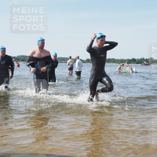 22.06.2025 - Viking Triathlon KatJ http://msf.ph/oto/8104271 22.06.2025 10:35:23 Schwimmen 107, 127, 204, 296, 320, 365, 395, 482, 508, 632 meine-sportfotos.de