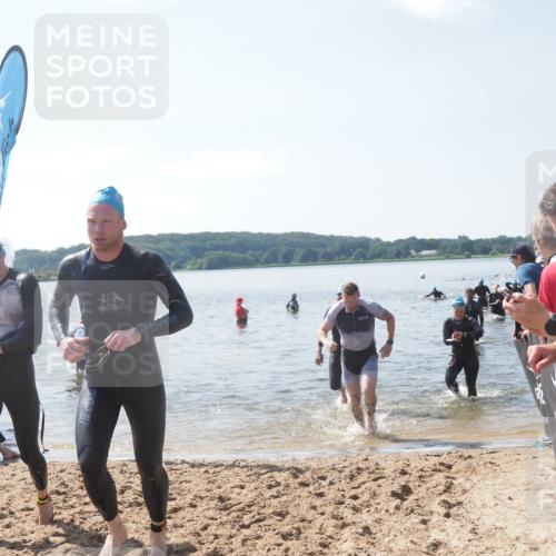 22.06.2025 - Viking Triathlon MichiJ http://msf.ph/oto/8104280 22.06.2025 10:47:28 Schwimmen 23, 74, 76, 183, 267, 421, 547, 606 meine-sportfotos.de