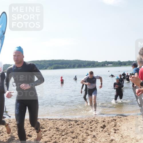 22.06.2025 - Viking Triathlon MichiJ http://msf.ph/oto/8104288 22.06.2025 10:47:28 Schwimmen 23, 74, 76, 183, 267, 421, 547, 606 meine-sportfotos.de