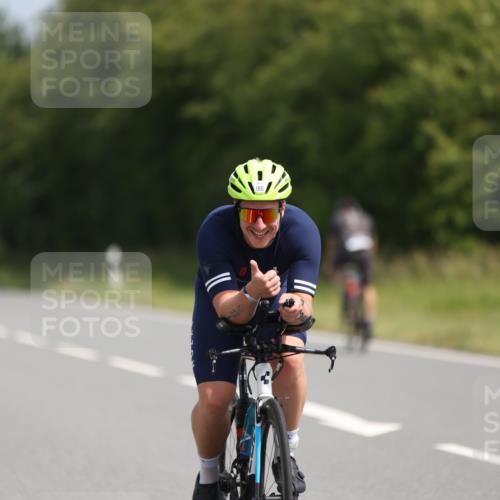 22.06.2025 - Viking Triathlon Yannick Fuchs http://msf.ph/oto/8104334 22.06.2025 11:28:00 Radfahren 86, 180, 454, 513, 639 meine-sportfotos.de