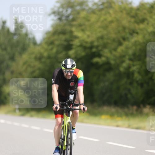 22.06.2025 - Viking Triathlon Yannick Fuchs http://msf.ph/oto/8104359 22.06.2025 12:07:42 Radfahren 11, 33, 97, 179, 420, 556 meine-sportfotos.de
