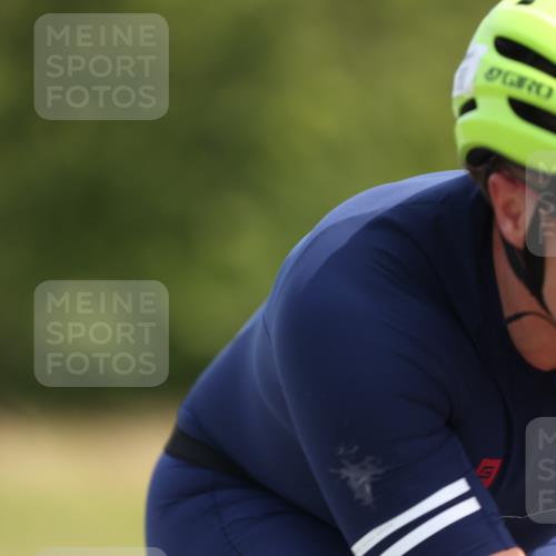 22.06.2025 - Viking Triathlon Yannick Fuchs http://msf.ph/oto/8104360 22.06.2025 11:28:01 Radfahren 86, 180, 454, 513, 639 meine-sportfotos.de
