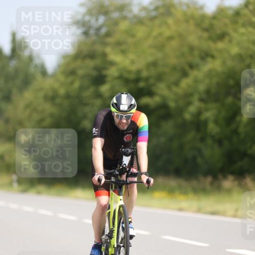 22.06.2025 - Viking Triathlon Yannick Fuchs http://msf.ph/oto/8104365 22.06.2025 12:07:42 Radfahren 11, 33, 97, 179, 420, 556 meine-sportfotos.de