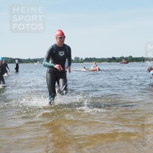 22.06.2025 - Viking Triathlon KatJ http://msf.ph/oto/8104366 22.06.2025 10:35:29 Schwimmen 20, 62, 107, 127, 134, 154, 204, 320, 395, 415, 482, 508, 602, 632 meine-sportfotos.de