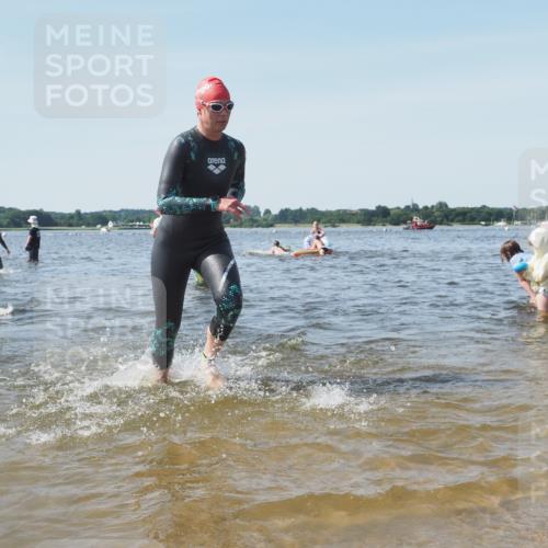 22.06.2025 - Viking Triathlon KatJ http://msf.ph/oto/8104370 22.06.2025 10:35:30 Schwimmen 20, 62, 107, 127, 134, 154, 320, 395, 415, 482, 508, 602, 632 meine-sportfotos.de