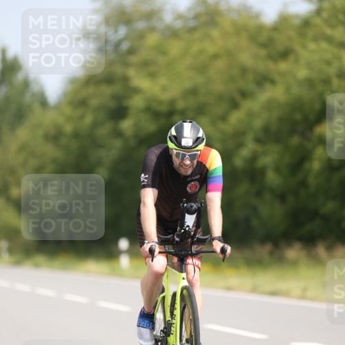 22.06.2025 - Viking Triathlon Yannick Fuchs http://msf.ph/oto/8104373 22.06.2025 12:07:42 Radfahren 11, 33, 97, 179, 420, 556 meine-sportfotos.de