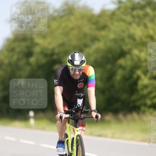 22.06.2025 - Viking Triathlon Yannick Fuchs http://msf.ph/oto/8104375 22.06.2025 12:07:42 Radfahren 11, 33, 97, 179, 420, 556 meine-sportfotos.de
