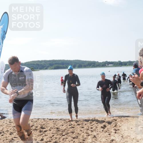 22.06.2025 - Viking Triathlon MichiJ http://msf.ph/oto/8104377 22.06.2025 10:47:31 Schwimmen 23, 71, 76, 183, 261, 267, 547, 606 meine-sportfotos.de
