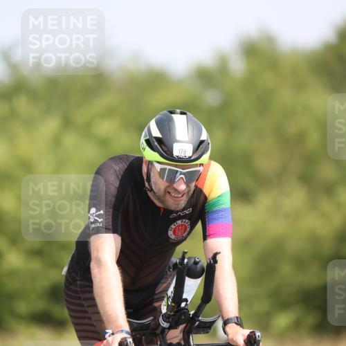 22.06.2025 - Viking Triathlon Yannick Fuchs http://msf.ph/oto/8104392 22.06.2025 12:07:43 Radfahren 11, 33, 97, 179, 396, 420, 556 meine-sportfotos.de