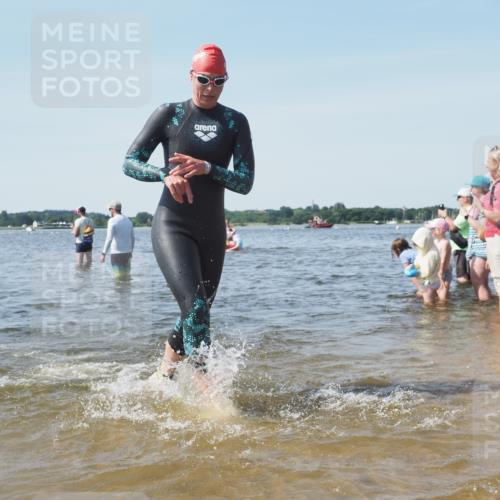 22.06.2025 - Viking Triathlon KatJ http://msf.ph/oto/8104395 22.06.2025 10:35:30 Schwimmen 20, 62, 107, 127, 134, 154, 320, 395, 415, 482, 508, 602, 632 meine-sportfotos.de
