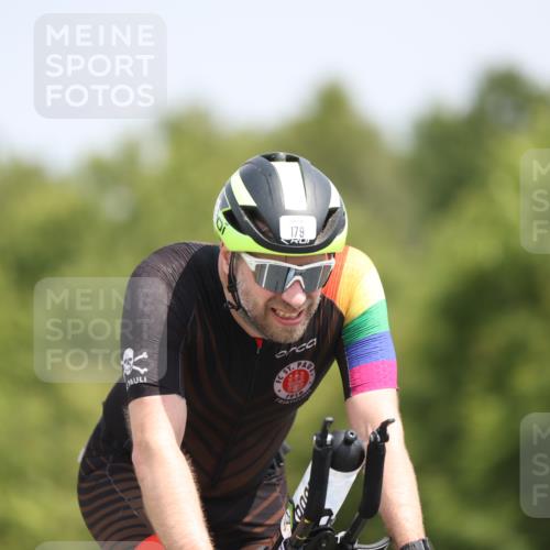 22.06.2025 - Viking Triathlon Yannick Fuchs http://msf.ph/oto/8104402 22.06.2025 12:07:43 Radfahren 11, 33, 97, 179, 396, 420, 556 meine-sportfotos.de