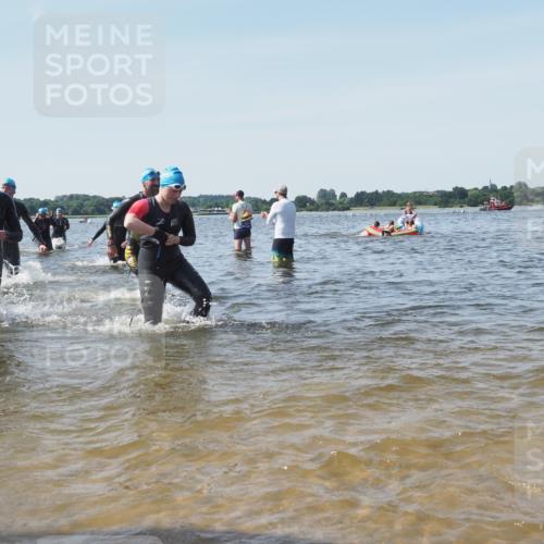 22.06.2025 - Viking Triathlon KatJ http://msf.ph/oto/8104414 22.06.2025 10:35:32 Schwimmen 20, 47, 62, 107, 127, 134, 154, 320, 395, 415, 482, 602, 632 meine-sportfotos.de